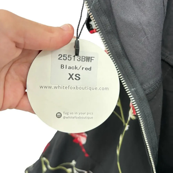 White Fox Boutique Monte Carlo Mini Dress Black Red Floral Size XS - Picture 13 of 15